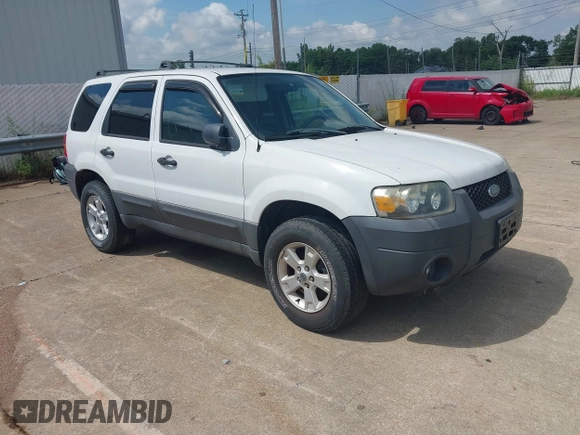 2006 Ford Escape XLT z VIN 1FMCU03106KA68555, wystawiony jako IAAI lot #42639823 z przebiegiem 147 320 mil mil oraz . Historia ofert i sprzedaży dostępna na DreamBid. Obrazek 1.