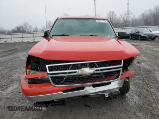 2006 Chevrolet Silverado 1500 LT1 with VIN 1GCEK19B26Z262939, listed as a Copart auction lot 43417725 with 201,800 mi miles and Salvage Title. Bid and sale history available at carsss.com. Image 5.
