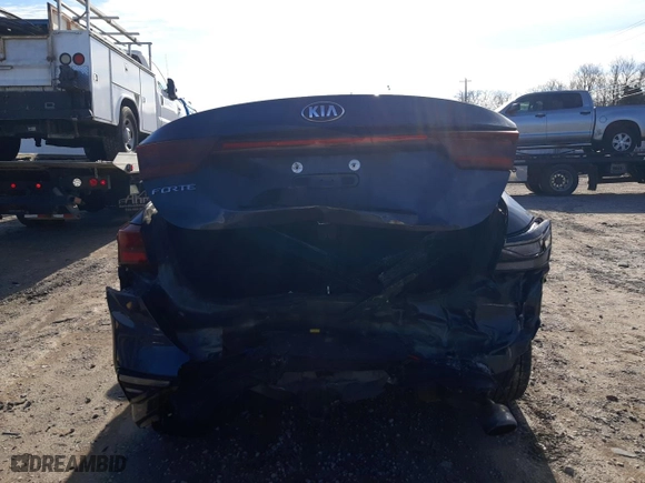 2020 Kia Forte LXS with VIN 3KPF24ADXLE251570, listed as a Copart auction lot 86494314 with 56,511 mi miles and Salvage Title. Bid and sale history available at carsss.com. Image 6.