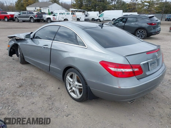 2013 Mercedes-Benz E-Class E 350 with VIN WDDKJ8JB9DF215261, listed as a IAAI auction lot 41634201 with 92,610 mi miles. Bid and sale history available at carsss.com. Image 3.
