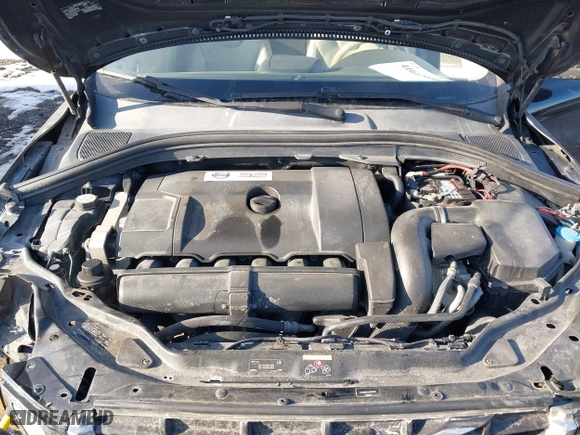 2010 Volvo XC60 3.2L with VIN YV4960DZ2A2051405, listed as a IAAI auction lot 41642010 with 200,589 mi miles. Bid and sale history available at carsss.com. Image 10.
