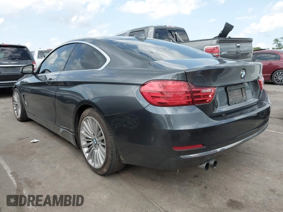 2015 BMW 4 Series 428i z VIN WBA3N3C53FK233680, wystawiony jako IAAI lot #42325131 z przebiegiem 103 632 mil mil oraz . Historia ofert i sprzedaży dostępna na DreamBid. Obrazek 3.