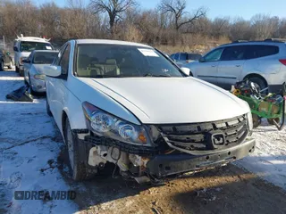 2012 Honda Accord SE z VIN 1HGCP2F60CA114872, wystawiony jako IAAI lot #41328113 z przebiegiem 250 048 mil mil oraz . Historia ofert i sprzedaży dostępna na DreamBid. Obrazek 1.