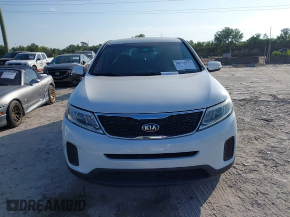 2015 Kia Sorento LX with VIN 5XYKT3A69FG575172, listed as a IAAI auction lot 42151412 with 161,823 mi miles and . Bid and sale history available at carsss.com. Image 12.