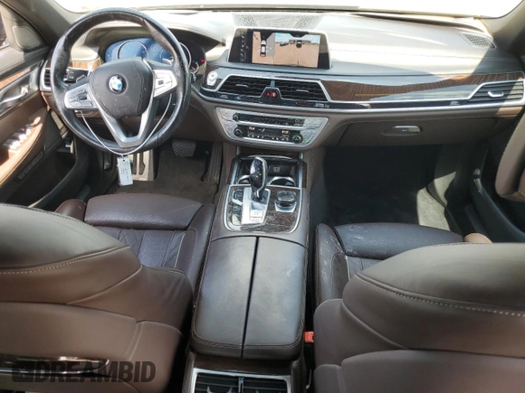 2017 BMW 7 Series with VIN WBA7F2C31HG423118, listed as a Copart auction lot 70628914 with 85,512 mi miles and Salvage Title. Bid and sale history available at DreamBid. Image 8.