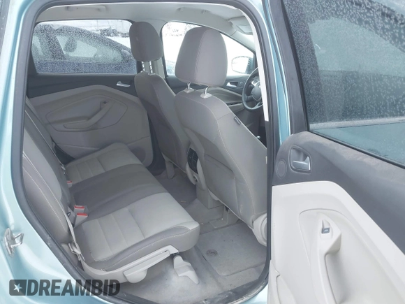 2013 Ford Escape SE z VIN 1FMCU9GX3DUC55471, wystawiony jako IAAI lot #41484007 z przebiegiem 174 381 mil mil oraz . Historia ofert i sprzedaży dostępna na DreamBid. Obrazek 8.