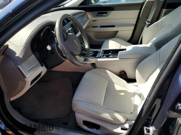 2016 Jaguar XF 35t Premium with VIN SAJBD4BV0GCY21512, listed as a Copart auction lot 66726984 with 129,346 mi miles and Salvage Title. Bid and sale history available at carsss.com. Image 7.