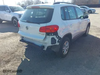 2015 Volkswagen Tiguan S with VIN WVGBV7AX5FW610055, listed as a IAAI auction lot 41502961 with 81,683 mi miles. Bid and sale history available at carsss.com. Image 6.