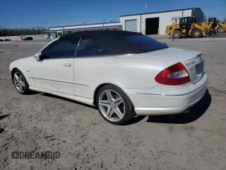 2009 Mercedes-Benz CLK 350 z VIN WDBTK56F99T103850, wystawiony jako Copart lot #45196015 z przebiegiem 125 692 mil mil oraz Szkoda całkowita • Salvage title. Historia ofert i sprzedaży dostępna na DreamBid. Obrazek 2.
