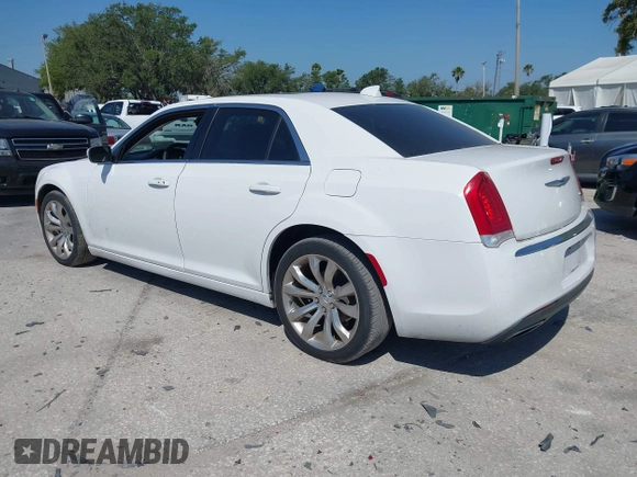 2018 Chrysler 300 Touring z VIN 2C3CCAAG9JH262459, wystawiony jako IAAI lot #42063815 z przebiegiem 135 472 mil mil oraz . Historia ofert i sprzedaży dostępna na DreamBid. Obrazek 3.