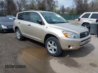 2006 Toyota RAV4 with VIN JTMZK33V365000984, listed as a IAAI auction lot 41957813 with 121,527 mi miles. Bid and sale history available at carsss.com. Image 1.