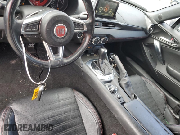 2017 FIAT 124 Spider Elaborazione Abarth z VIN JC1NFAEK6H0125940, wystawiony jako Copart lot #73291144 z przebiegiem 40 492 mil mil oraz Szkoda całkowita • Salvage title. Historia ofert i sprzedaży dostępna na DreamBid. Obrazek 8.