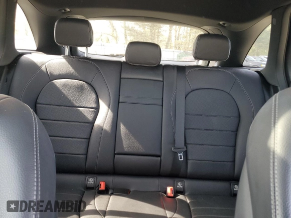 2020 Mercedes-Benz GLC 300 z VIN WDC0G8EB1LF674917, wystawiony jako Copart lot #53933235 z przebiegiem 43 611 mil mil oraz Szkoda całkowita • Salvage title. Historia ofert i sprzedaży dostępna na DreamBid. Obrazek 10.