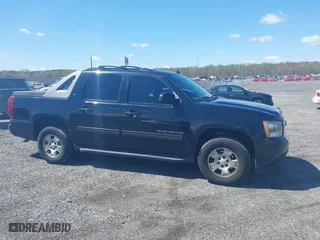 2011 Chevrolet Avalanche LT with VIN 3GNTKFE36BG278100, listed as a IAAI auction lot 41993325 with 246,808 mi miles. Bid and sale history available at carsss.com. Image 13.