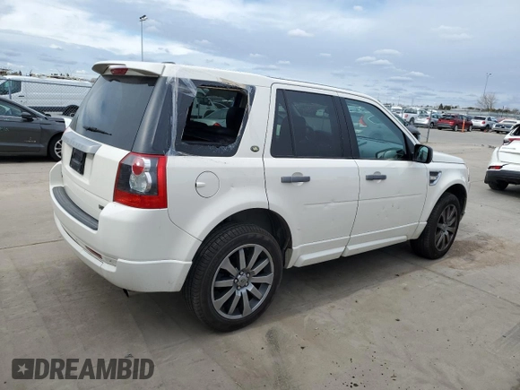 2010 Land Rover LR2 HSE z VIN SALFR2BN0AH161156, wystawiony jako Copart lot #47485615 z przebiegiem Nie podano mil oraz Szkoda całkowita • Salvage title. Historia ofert i sprzedaży dostępna na DreamBid. Obrazek 3.