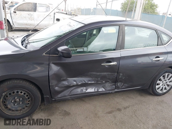 2014 Nissan Sentra SV z VIN 3N1AB7APXEL609922, wystawiony jako IAAI lot #42350013 z przebiegiem 135 382 mil mil oraz . Historia ofert i sprzedaży dostępna na DreamBid. Obrazek 6.