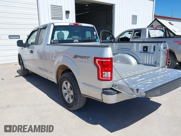 2015 Ford F-150 XL with VIN 1FTEX1CP4FKE29445, listed as a IAAI auction lot 41899626 with 274,329 mi miles. Bid and sale history available at carsss.com. Image 3.
