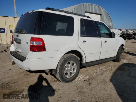 2010 Ford Expedition SSV with VIN 1FMJU1G58AEB57081, listed as a Copart auction lot 84215974 with Not provided miles and Salvage title. Bid and sale history available at DreamBid. Image 3.