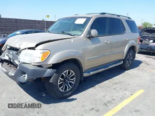 2005 Toyota Sequoia SR5 with VIN 5TDBT44A55S243995, listed as a IAAI auction lot 42171846 with 215,287 mi miles and . Bid and sale history available at DreamBid. Image 2.