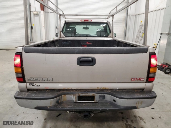 2005 GMC Sierra 1500 Work Truck with VIN 1GTEC14X65Z206372, listed as a Copart auction lot 84039884 with 109,515 mi miles and Clean Title. Bid and sale history available at carsss.com. Image 6.