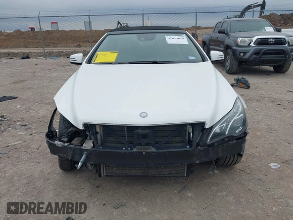 2016 Mercedes-Benz E 400 with VIN WDDKK6FF0GF319946, listed as a IAAI auction lot 41624659 with 54,551 mi miles and . Bid and sale history available at carsss.com. Image 12.