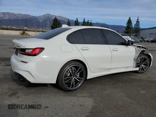 2022 BMW 3 Series 330e with VIN 3MW5P7J00N8C57811, listed as a Copart auction lot 42154045 with 29,705 mi miles and Salvage Title. Bid and sale history available at carsss.com. Image 3.