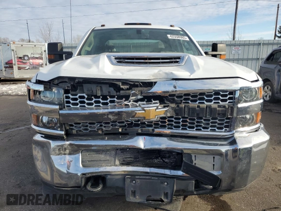 2019 Chevrolet Silverado 3500HD Work Truck with VIN 1GC4KVCYXKF108135, listed as a Copart auction lot 42558985 with 121,049 mi miles and Salvage Title. Bid and sale history available at carsss.com. Image 5.