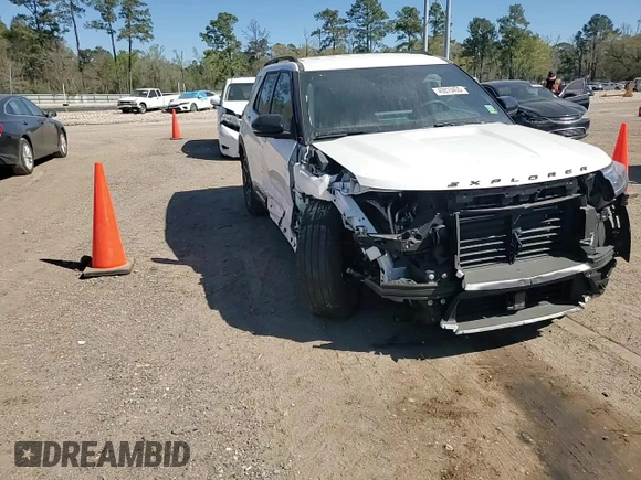 2025 Ford Explorer ST-Line with VIN 1FMUK7KH9SGA88477, listed as a Copart auction lot 49815455 with 3,822 mi miles and Salvage title. Bid and sale history available at DreamBid. Image 11.