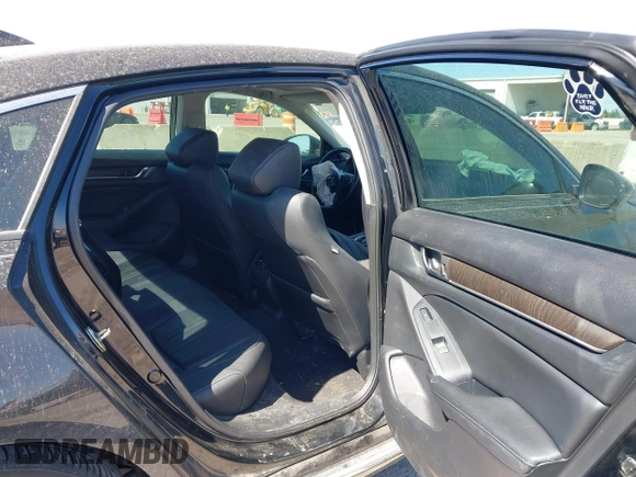 2019 Honda Accord Touring z VIN 1HGCV2F96KA034782, wystawiony jako IAAI lot #41851888 z przebiegiem 99 344 mil mil oraz . Historia ofert i sprzedaży dostępna na DreamBid. Obrazek 8.
