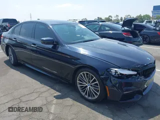 2018 BMW 5 Series 530i с VIN WBAJA5C51JG898278, выставлен на аукционе IAAI как лот 42595701 с пробегом 96 777 миль миль и . История ставок и продаж доступна на DreamBid. Изображение 1.