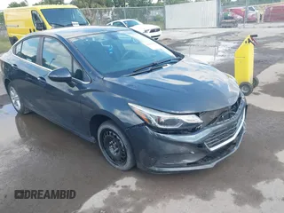 2017 Chevrolet Cruze LT with VIN 1G1BE5SM8H7170335, listed as a IAAI auction lot 42193790 with 59,337 mi miles and . Bid and sale history available at DreamBid. Image 1.