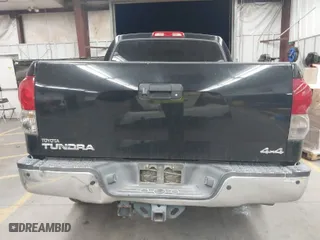 2007 Toyota Tundra LTD with VIN 5TBDV58147S490830, listed as a IAAI auction lot 41823276 with 294,520 mi miles. Bid and sale history available at carsss.com. Image 17.