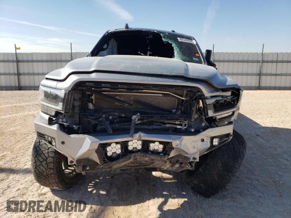 2022 Ram 2500 Big Horn z VIN 3C6UR5ML6NG342037, wystawiony jako Copart lot #88340935 z przebiegiem 45 208 mil mil oraz Szkoda całkowita • Salvage title. Historia ofert i sprzedaży dostępna na DreamBid. Obrazek 5.