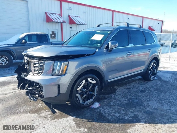2023 Kia Telluride S with VIN 5XYP6DGC9PG368718, listed as a IAAI auction lot 41576193 with 23,928 mi miles. Bid and sale history available at carsss.com. Image 2.