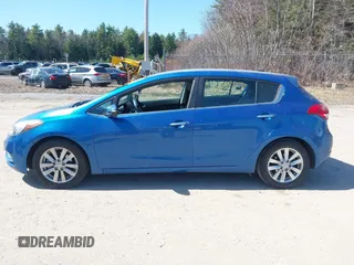 2015 Kia Forte EX z VIN KNAFX5A88F5349911, wystawiony jako IAAI lot #42101827 z przebiegiem 129 911 mil mil oraz . Historia ofert i sprzedaży dostępna na DreamBid. Obrazek 12.