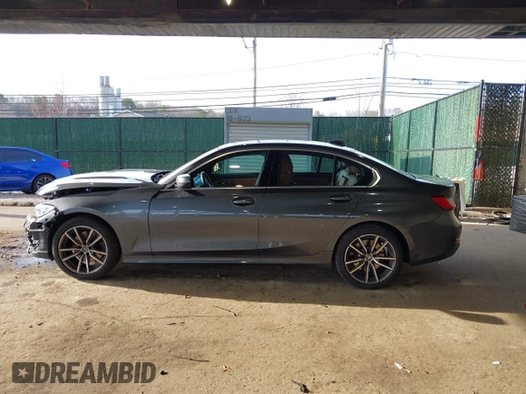 2021 BMW 3 Series 330i xDrive z VIN 3MW5R7J03M8B87133, wystawiony jako IAAI lot #42005842 z przebiegiem 28 668 mil mil oraz . Historia ofert i sprzedaży dostępna na DreamBid. Obrazek 15.