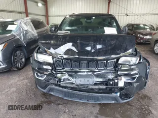 2017 Jeep Grand Cherokee Altitude z VIN 1C4RJFAG3HC624453, wystawiony jako IAAI lot #42091808 z przebiegiem 114 558 mil mil oraz . Historia ofert i sprzedaży dostępna na DreamBid. Obrazek 6.