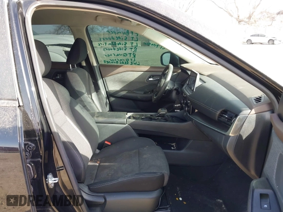 2022 Nissan Rogue SV with VIN 5N1BT3BB1NC688706, listed as a IAAI auction lot 41804069 with 73,369 mi miles. Bid and sale history available at carsss.com. Image 5.