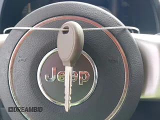 2016 Jeep Compass Latitude z VIN 1C4NJCEA2GD648240, wystawiony jako IAAI lot #42644443 z przebiegiem 189 370 mil mil oraz . Historia ofert i sprzedaży dostępna na DreamBid. Obrazek 11.