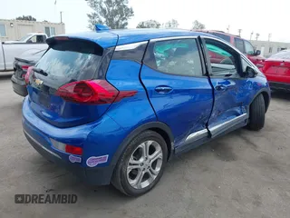 2019 Chevrolet Bolt EV LT z VIN 1G1FY6S02K4135178, wystawiony jako IAAI lot #42419494 z przebiegiem 60 115 mil mil oraz . Historia ofert i sprzedaży dostępna na DreamBid. Obrazek 4.