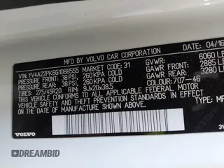 2016 Volvo XC90 T6 Momentum with VIN YV4A22PK6G1088555, listed as a IAAI auction lot 41526090 with 99,877 mi miles. Bid and sale history available at carsss.com. Image 9.