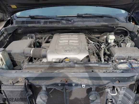 2007 Toyota Tundra SR5 with VIN 5TBRV541X7S450201, listed as a IAAI auction lot 41467261 with 261,614 mi miles. Bid and sale history available at carsss.com. Image 10.