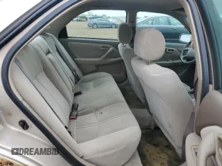 2000 Toyota Camry CE z VIN 4T1BG22K6YU991932, wystawiony jako Copart lot #55588155 z przebiegiem 188 363 mil mil oraz Szkoda całkowita • Salvage title. Historia ofert i sprzedaży dostępna na DreamBid. Obrazek 10.