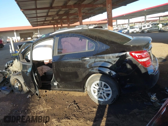 2017 Chevrolet Sonic LS z VIN 1G1JB5SG9H4172563, wystawiony jako IAAI lot #41398834 z przebiegiem Nie podano mil oraz . Historia ofert i sprzedaży dostępna na DreamBid. Obrazek 3.