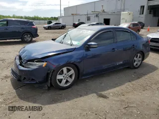 2012 Volkswagen Jetta TDI z VIN 3VW3L7AJ5CM369357, wystawiony jako Copart lot #56042155 z przebiegiem 132 983 mil mil oraz Czysty tytuł • Clean title. Historia ofert i sprzedaży dostępna na DreamBid. Obrazek 1.