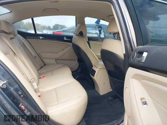 2014 Kia Cadenza Premium with VIN KNALN4D72E5165634, listed as a IAAI auction lot 40725189 with 126,993 mi miles. Bid and sale history available at carsss.com. Image 8.