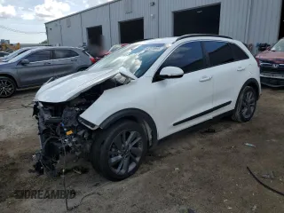 2017 Kia Niro EX with VIN KNDCC3LCXH5052083, listed as a Copart auction lot 47575895 with 139,047 mi miles and Non Repairable. Bid and sale history available at carsss.com. Image 1.
