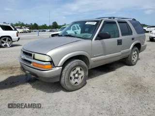 2004 Chevrolet Blazer LS z VIN 1GNDT13X24K145775, wystawiony jako Copart lot #56202555 z przebiegiem 224 339 mil mil oraz Szkoda całkowita • Salvage title. Historia ofert i sprzedaży dostępna na DreamBid. Obrazek 1.