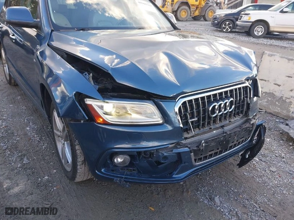 2015 Audi Q5 Premium Plus with VIN WA1DGAFP1FA006460, listed as a IAAI auction lot 40900762 with 121,611 mi miles. Bid and sale history available at carsss.com. Image 6.