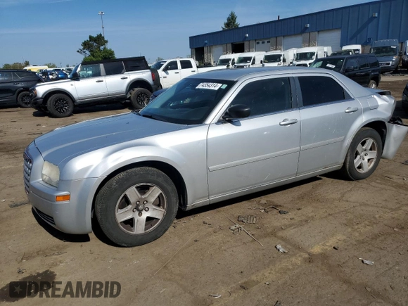 2005 Chrysler 300 with VIN 2C3JA43R15H171138, listed as a Copart auction lot 74354314 with 164,862 mi miles and Clean Title. Bid and sale history available at carsss.com. Image 1.